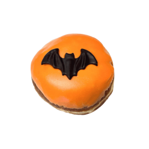 Tämä karmivan maukas munkki on täydellinen herkku Halloweenin juhlintaan. Pehmeä ja mehevä munkki kätkee sisäänsä syksyisen täytteen, joka saa makuhermot tanssimaan. Koristeltu näyttävästi Halloweenin teemalla – suklainen kuorrute, värikkäät strösselit ja pelottavat koristeet tuovat iloa sekä lapsille että aikuisille. Nappaa omasi ja herkuttele Halloweenin tunnelmassa!